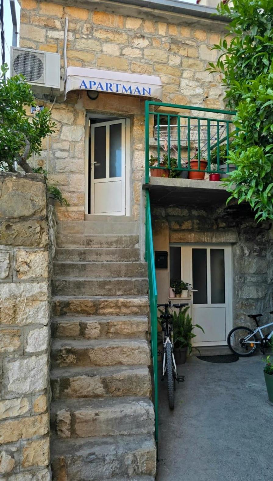 Apartments More Kaštela Екстериор снимка